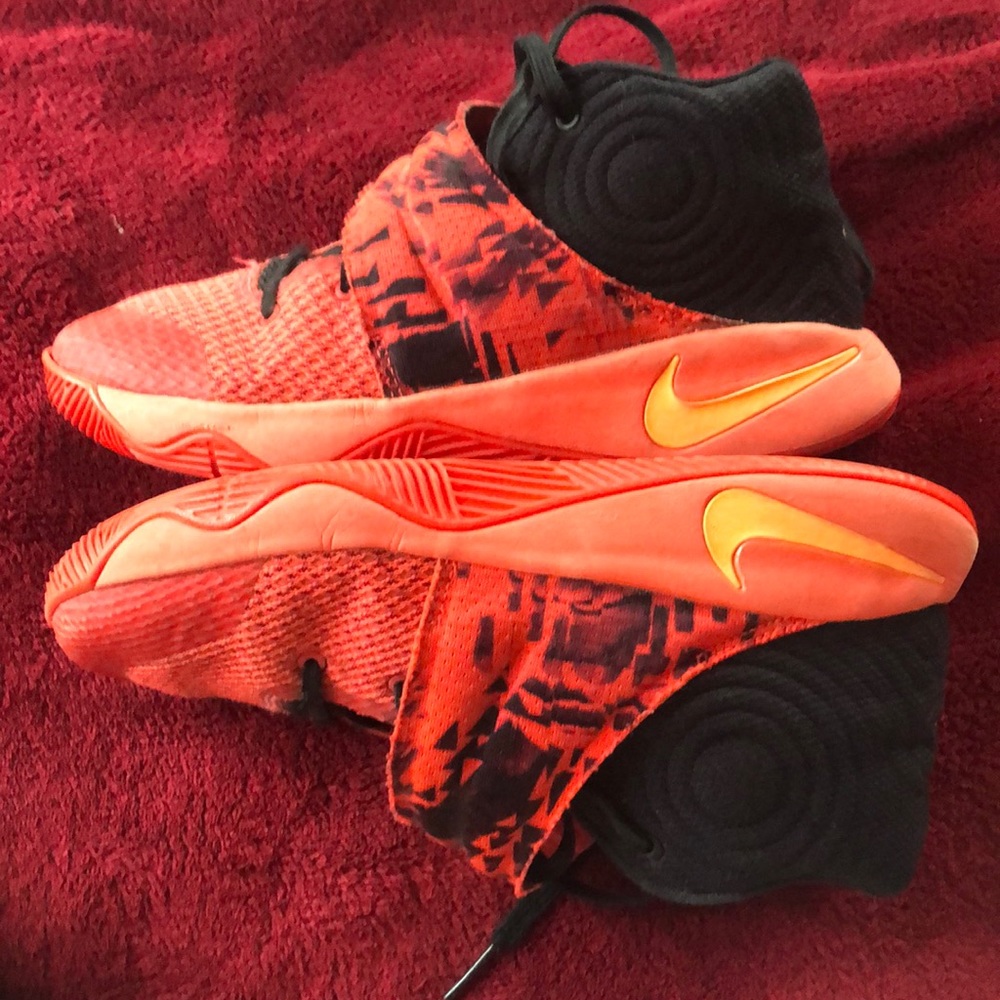 Kyrie Irving 2s